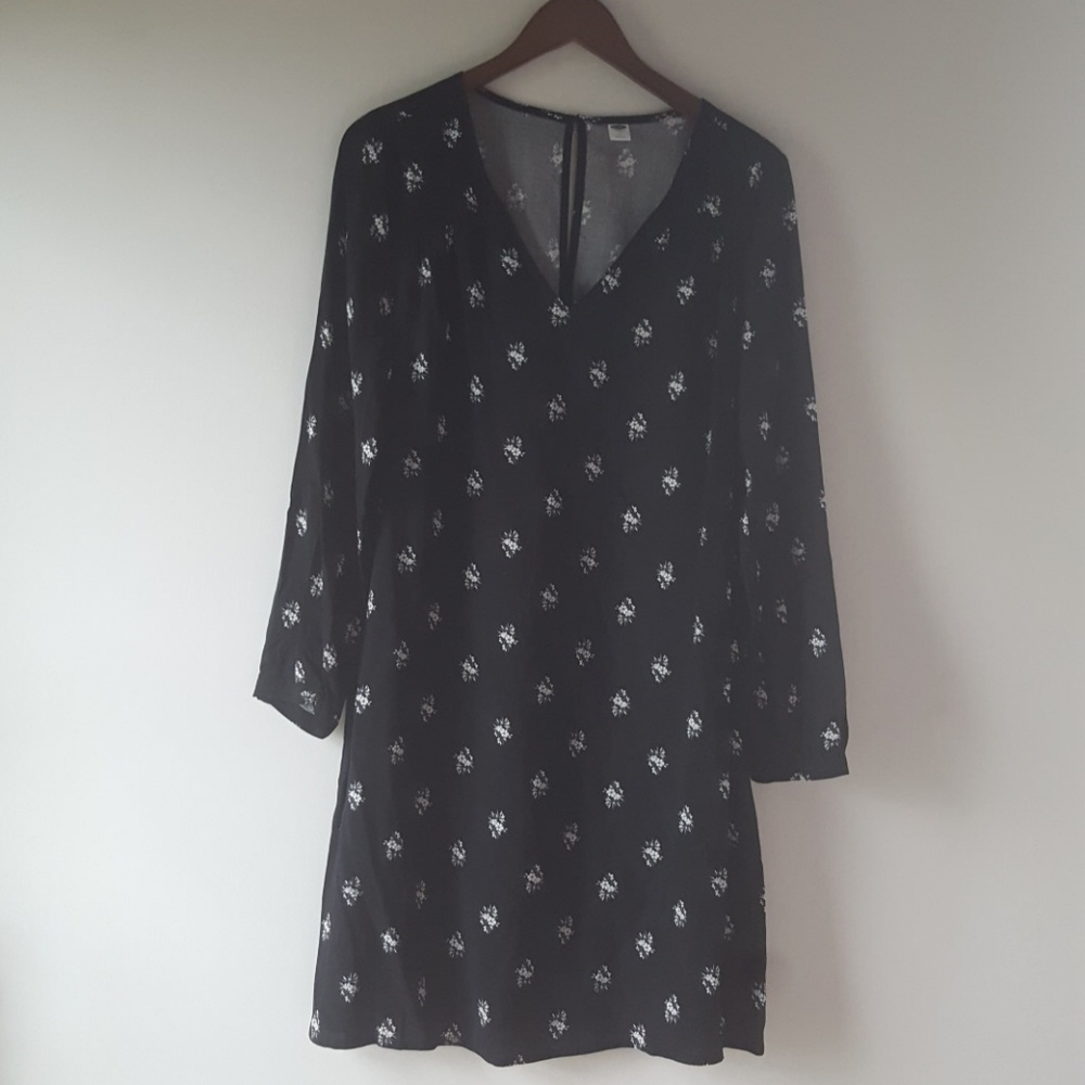 ⭐️2/$20 NWT Old Navy Dress - Picture 1 of 5